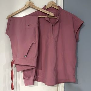 Figs Chalk Pink S/MT scrub set - Rafaela and Zamora